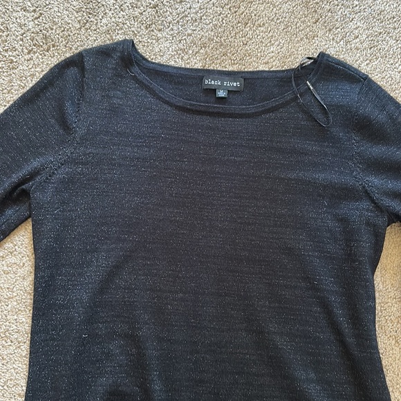 Black Rivet top - Picture 2 of 2